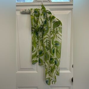 🌿Calvin Klein Green Botanical Leaf Print Sheer Scarf - EUC